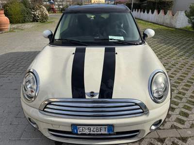 MINI Cooper D Clubman 1.6 16V Soho Beige usata Carrara