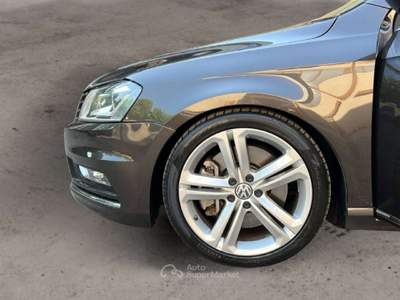 Volkswagen Passat 3.6 V6 fsi R36 4motion dsg Bronzo usata Milano