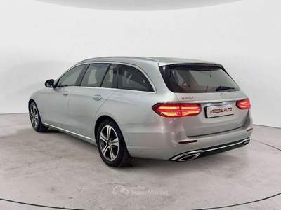 Mercedes-Benz Classe E E SW 220 d Business Sport auto Argento usata Milano