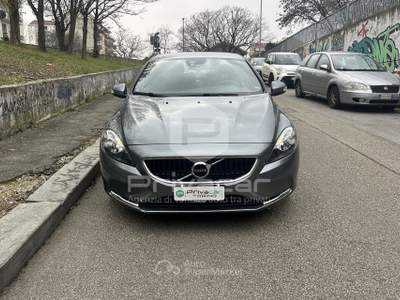 Volvo V40 VOLVO V40 D2 Geartronic Business Grigio usata Torino