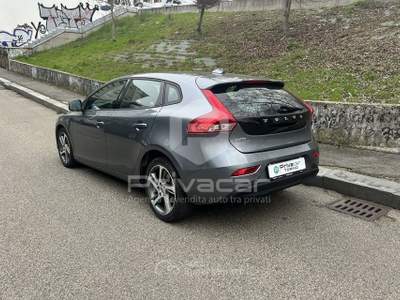 Volvo V40 VOLVO V40 D2 Geartronic Business Grigio usata Torino