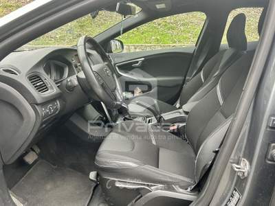 Volvo V40 VOLVO V40 D2 Geartronic Business Grigio usata Torino