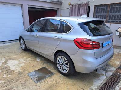 BMW Serie 2 Active Tourer 218i vendo vera occasione Argento usata Piacenza