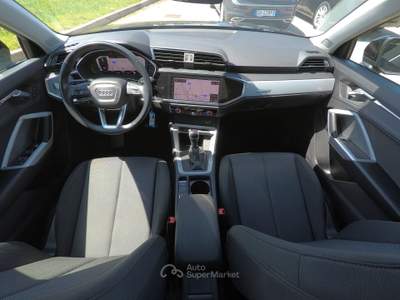 Audi Q3 S tronic Business Nero usata Botrugno