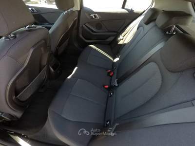 BMW Serie 1 116d 116d 5p. Business Advantage Autom. Grigio usata Botrugno