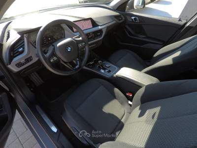 BMW Serie 1 116d 116d 5p. Business Advantage Autom. Grigio usata Botrugno