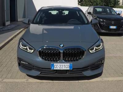 BMW Serie 1 116d 116d 5p. Business Advantage Autom. Grigio usata Botrugno