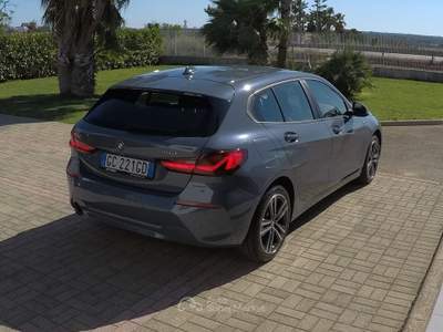 BMW Serie 1 116d 116d 5p. Business Advantage Autom. Grigio usata Botrugno