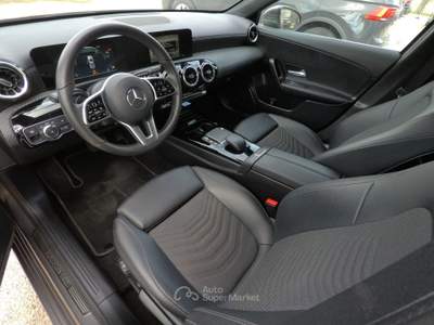 Mercedes-Benz Classe A A 180 d Automatic Business Extra Grigio usata Botrugno