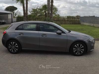 Mercedes-Benz Classe A A 180 d Automatic Business Extra Grigio usata Botrugno