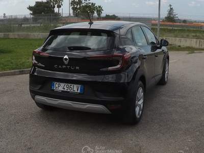 Renault Captur 1.3 Evolution Mild Hybrid 140 CV EDC Nero usata Botrugno