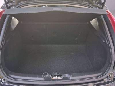 Volvo V40 2.0 d3 Kinetic Nero usata Villafranca di Verona