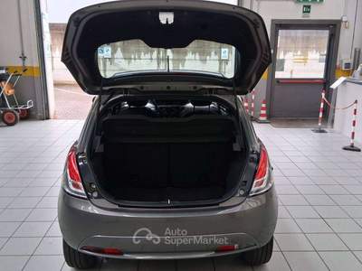 Lancia Ypsilon 1.0 firefly hybrid Silver s Grigio usata Villafranca di Verona