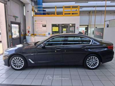 BMW Serie 5 520d 520 520d xdrive Luxury auto Berlina Grigio usata Villafranca di Verona