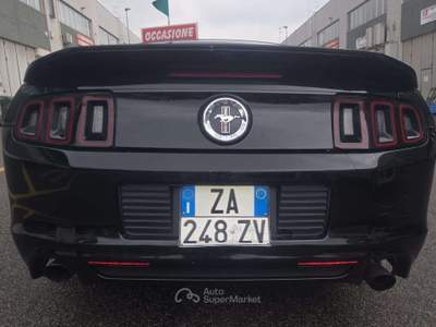 Ford Mustang Mustang Fastback 3.7 benzina 305 cv auto Nero usata Desio
