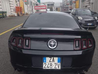 Ford Mustang Mustang Fastback 3.7 benzina 305 cv auto Nero usata Desio