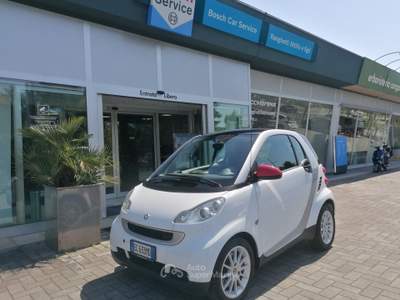 Smart ForTwo Fortwo 1.0 mhd Passion  UNICO PROP / POCHI KM Bianco usata Treviglio