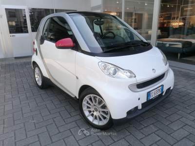 Smart ForTwo Fortwo 1.0 mhd Passion  UNICO PROP / POCHI KM Bianco usata Treviglio