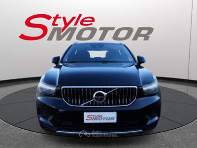 Volvo XC40 T3 Geartronic Inscription Pari al Nuovo Certificat Nero usata Fano