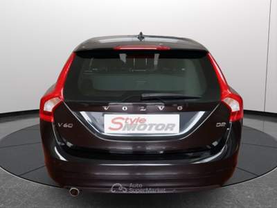 Volvo V60 D2 Kinetic Certificata Pari al Nuovo Nero usata Fano