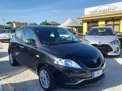 Lancia Ypsilon 5 porte Gold Nero usata Castel Gandolfo