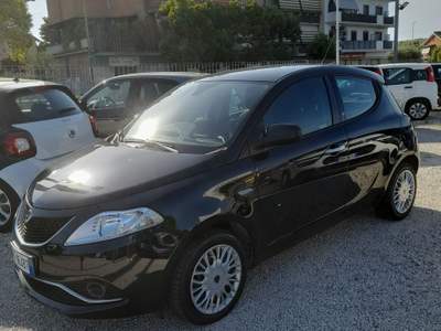 Lancia Ypsilon 5 porte Gold Nero usata Castel Gandolfo