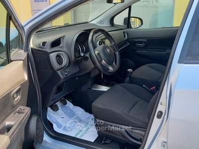 Toyota Yaris Benzina cc. 1.000 Mod. VVT- Active 5 usata Calcinato