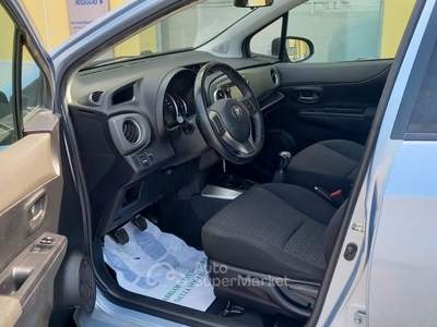 Toyota Yaris Aygo Benzina cc. 1.000 Mod. X-Play Tetto Ap usata Calcinato