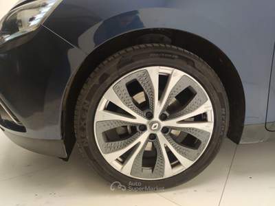 Renault Scénic 1.5 dCi 110cv Energy Intens EDC usata Avellino