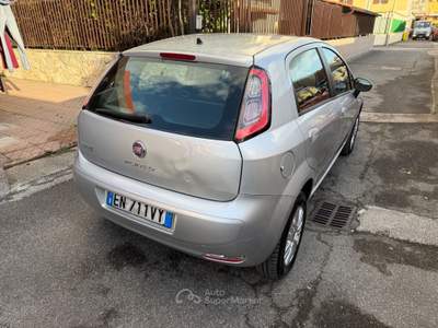 Fiat Punto 5 porte Natural Power Easy Argento usata Napoli