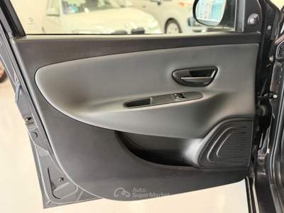 Lancia Ypsilon 5 porte GPL Ecochic Silver Nero usata Torino