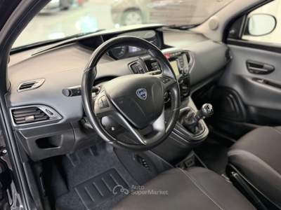 Lancia Ypsilon 5 porte GPL Ecochic Silver Nero usata Torino