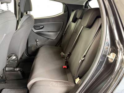 Lancia Ypsilon 5 porte GPL Ecochic Silver Nero usata Torino