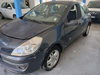 Renault Clio Per Nopatentati Nero usata SAMARATE