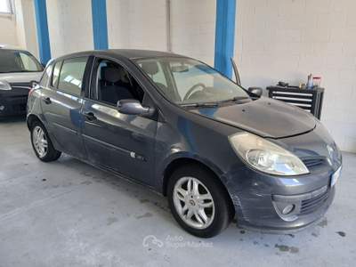 Renault Clio Per Nopatentati Nero usata SAMARATE