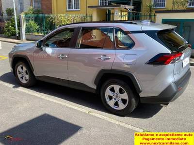 Toyota RAV4 2.5 vvt-ie h Business 2wd 218cv e-cvt Argento usata Buccinasco