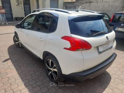 Peugeot 2008 Peugeot 2008 1.2 PureTech 110 Allure #10994 Bianco usata Pinerolo