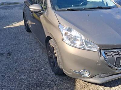 Peugeot 208 208 1.2 benzina  Bronzo usata Prato