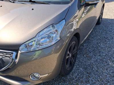 Peugeot 208 208 1.2 benzina  Bronzo usata Prato