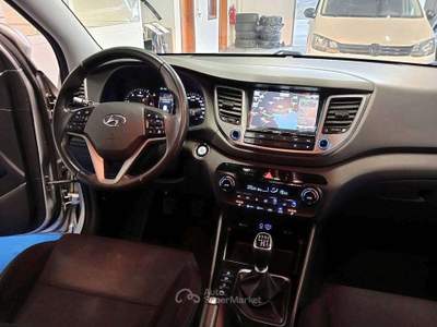 Hyundai Tucson 1.7 CRDI XPOSSIBLE 19" CAMERA *CAMBIO NUOVO* Argento usata Creazzo