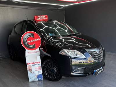 Lancia Ypsilon 1.2 Benzina Platinum 2014 Nero usata Teverola