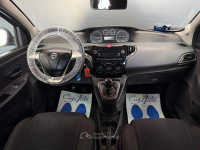 Lancia Ypsilon 1.2 Benzina Platinum 2014 Nero usata Teverola