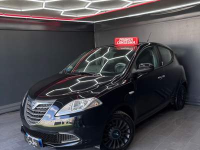 Lancia Ypsilon 1.2 Benzina Platinum 2014 Nero usata Teverola