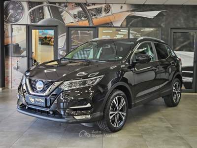 Nissan Qashqai Nissan Qashqai 1.2 Visia 115cv - TETTO PANORAMICO - NEOPATENTATI Nero usata Pistoia