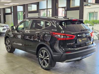 Nissan Qashqai Nissan Qashqai 1.2 Visia 115cv - TETTO PANORAMICO - NEOPATENTATI Nero usata Pistoia