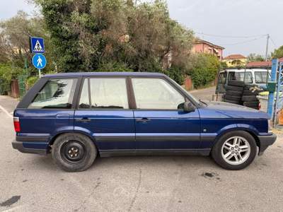 Land Rover Range Rover Range 2.5 turbodiesel 5 porte DT Blu/Azzurro usata Carrara