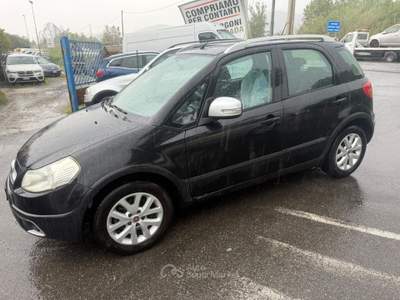Fiat Sedici 4x4 Dynamic Nero usata Carrara