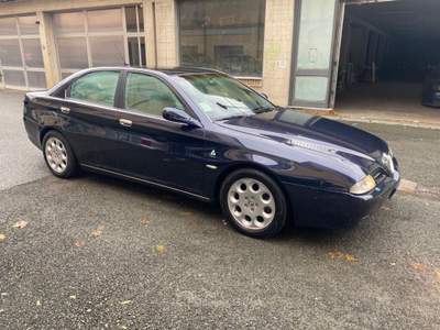 Alfa Romeo 166 16V Twin Spark cat Distinctive Nero usata Carrara