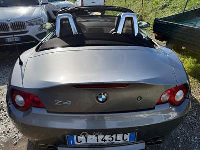 BMW Z4 2.5i cat Roadster Argento usata Carrara