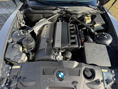 BMW Z4 2.5i cat Roadster Argento usata Carrara